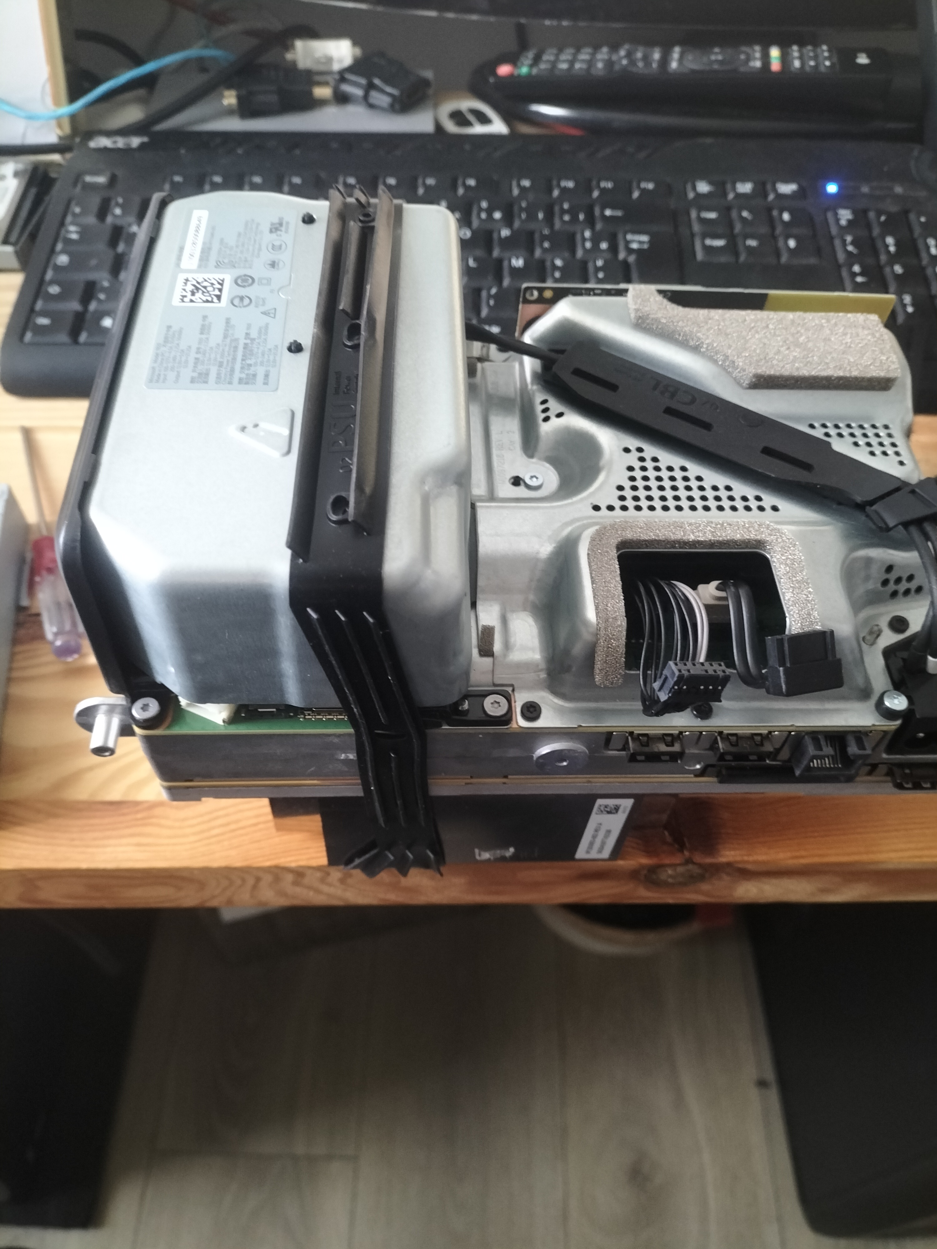 Xbox Series X démontée pour diagnostic d’alimentation